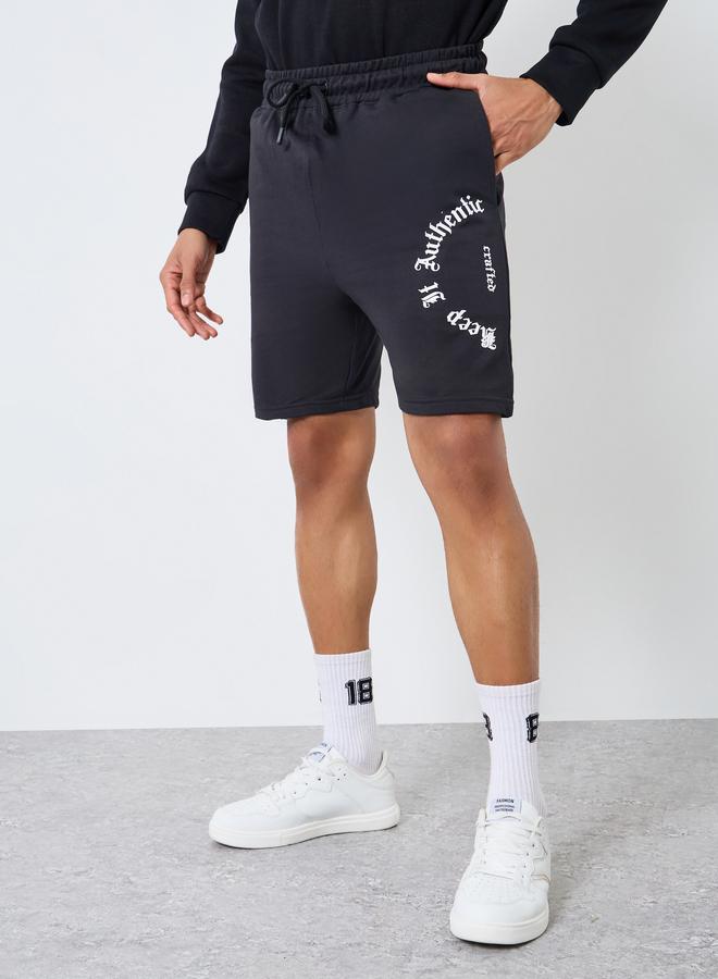 ستايلي شورت رجالي أسود بطبعة جرافيك - Image 4